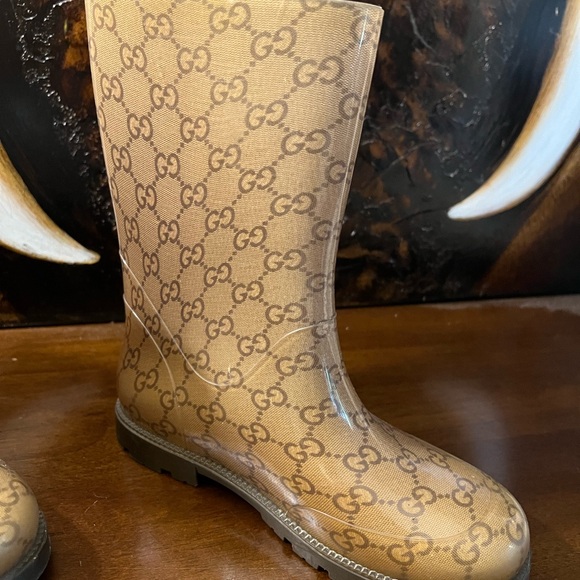 Authentic Gucci Rain/Snow Boots. Size 33 - Picture 5 of 15